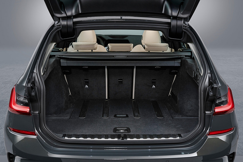 トノカバーも装着