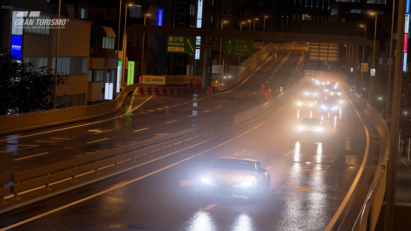 雨の「東京エクスプレスウェイ」中央ルート