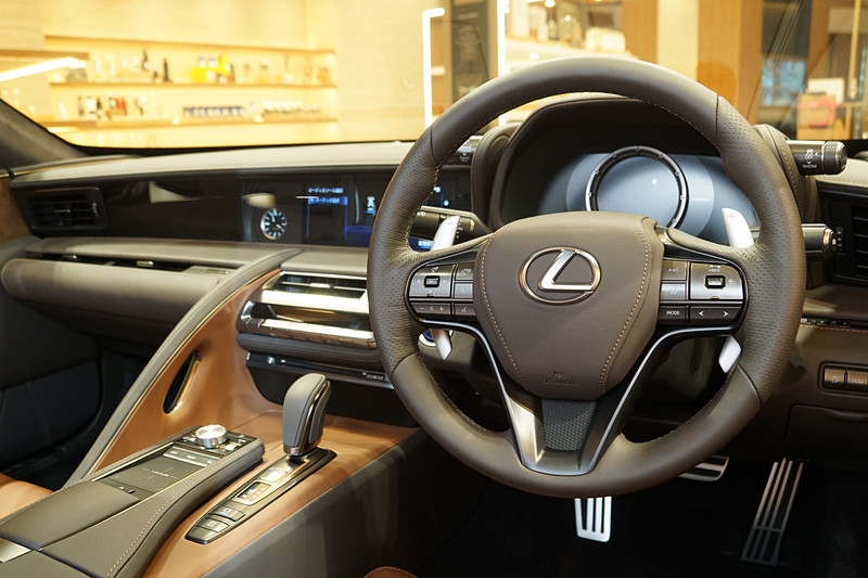 LCの特別仕様車“PATINA Elegance”