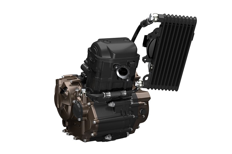 ジクサー 250シリーズは新開発の油冷エンジンを搭載する