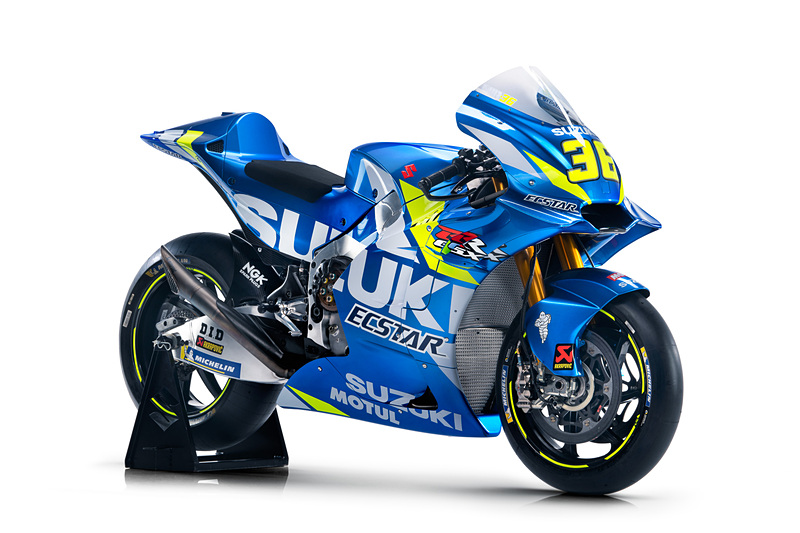 ＃42 アレックス・リンス選手、＃36 ジョアン・ミル選手のGSX-RRを展示