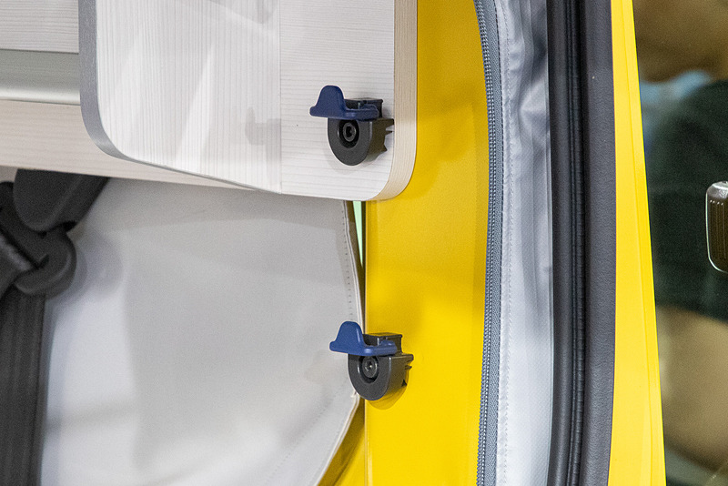 車種は不明だが、ホンダ車の純正アクセサリーとのこと。なかなか便利そうなカタチなので気になる人は探してほしい