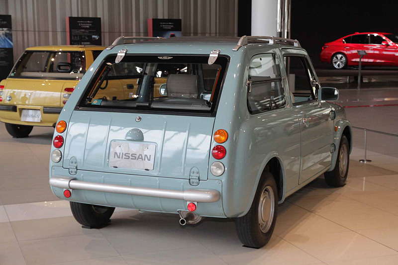 PAO キャンバストップ（1989年：PK10型）。車両寸法：3740×1570×1480mm（全長×全幅×全高）、ホイールベース：2300mm。車両重量：760kg。サスペンション：ストラット・4リンク（前・後）。ブレーキ：ディスク・ドラム（前・後）。タイヤ：155SR12。エンジン型式：MA10S型（直4 OHC）。排気量：987cc。最高出力：38kW（52PS）/6000rpm、最大トルク：75Nm（7.6kgfm）/3600rpm