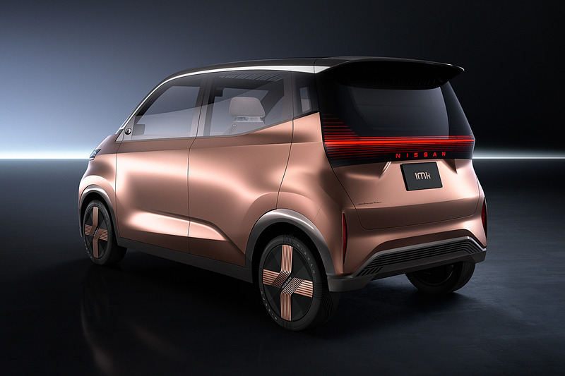 ニッサン IMkのボディサイズは3434×1512×1644mm（全長×全幅×全高。全幅はドアミラーを除く）。軽自動車規格に近いサイズのEVコンセプトカーとなる