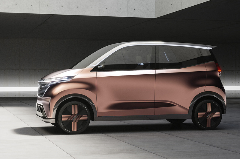 ボディカラーは日本文化にゆかりのある「アカガネ」を採用