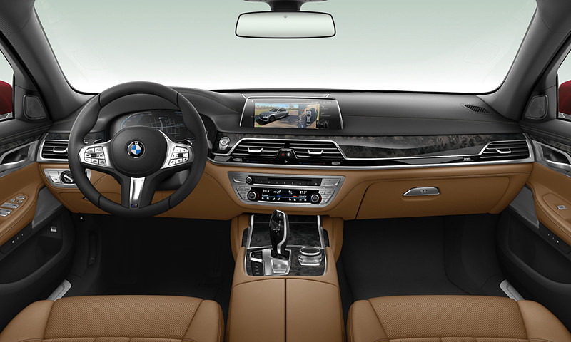 745e M Sport Meisterwerk（ルビー・レッド）