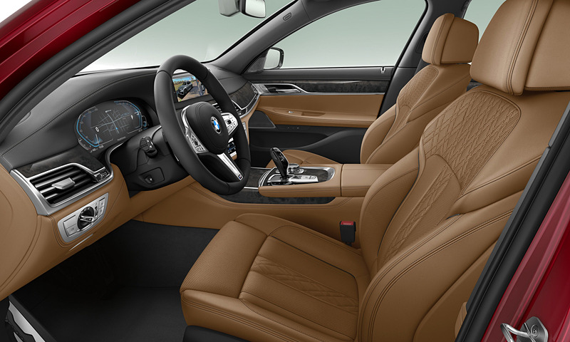 745e M Sport Meisterwerk（ルビー・レッド）