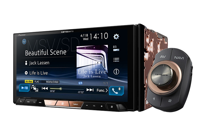 7V型ワイドVGAパネルを採用する「AVIC-CZ902XS II」