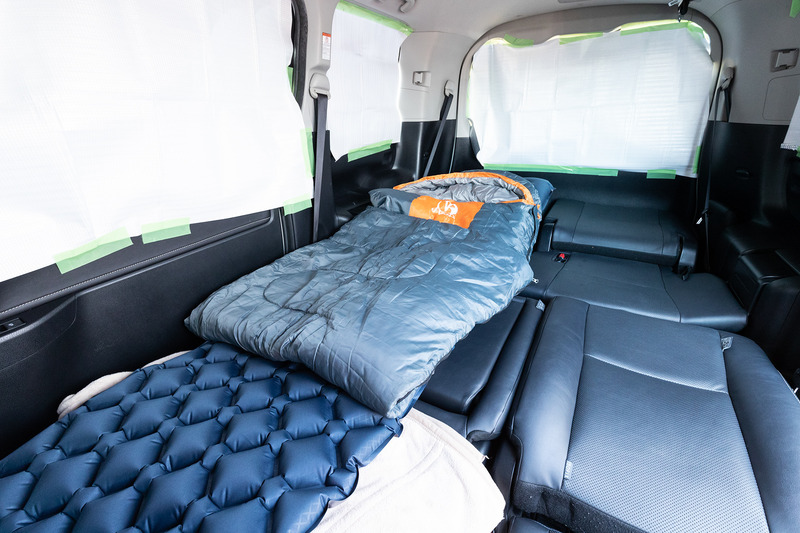 去年は私、テント泊。担当編集は車中泊