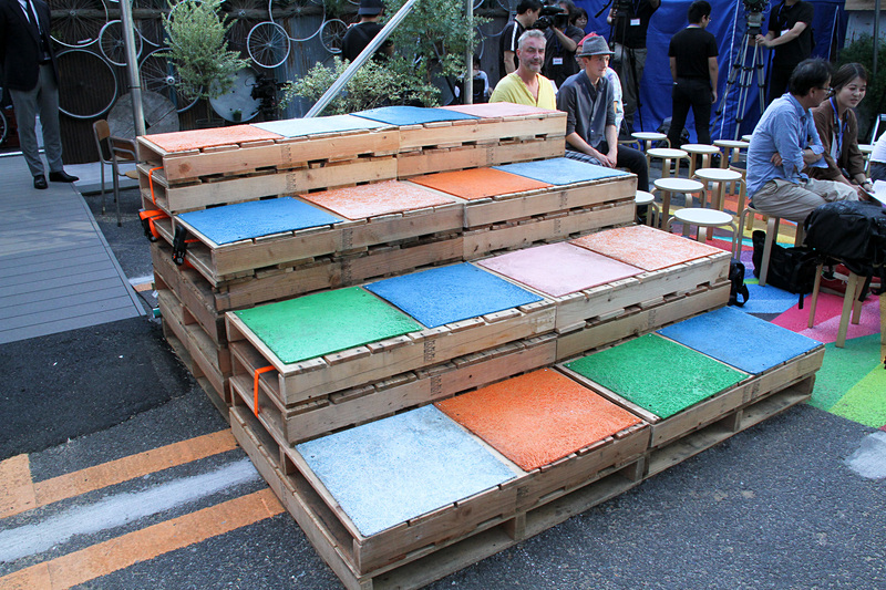 新虎ヴィレッジはカラフルなストリートアート、リユースされた廃材で構成されたアート空間