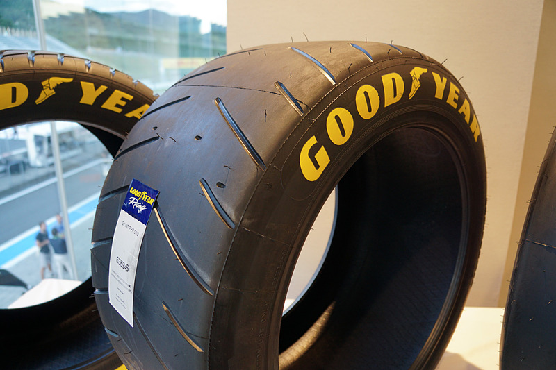 インターミディエイトタイヤ