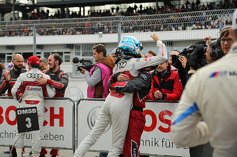 パルクフェルメで歓喜の様子のラスト選手