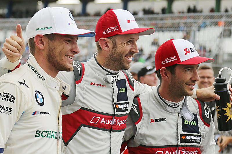 パルクフェルメで歓喜の様子のラスト選手