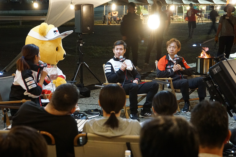 脇阪寿一氏に加えてくま吉も登場して行なわれたトークショー