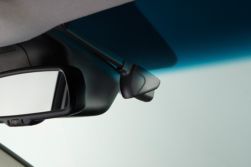 カメラ別体型の「ドライブレコーダー（フロント用）」