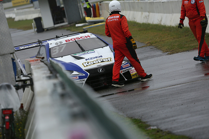 キャシディ選手は1周目に他車に追突されてリタイア。ケガがなかったのが不幸中の幸いだった