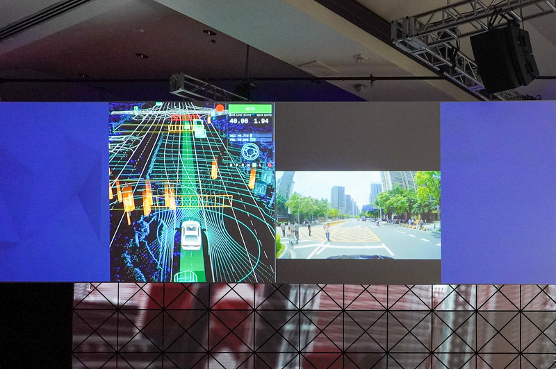 北京という自動運転にはかなり厳しい環境でのテスト走行の動画。急に飛び出してくる歩行者などに対応できていた