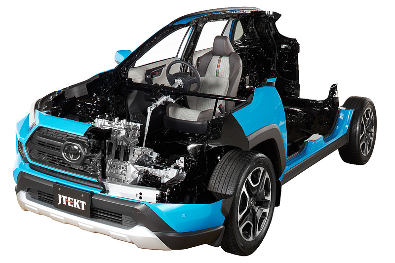 新型「RAV4」カットモデル