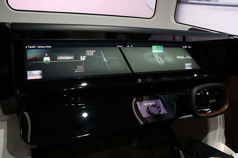 EMIRAI Sのインパネ