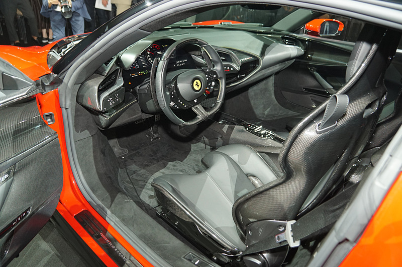 SF90 Stradaleのインテリア