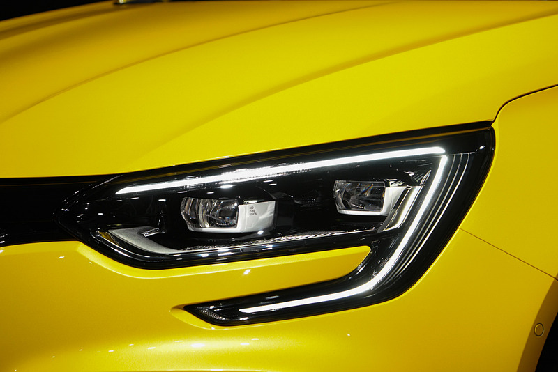 CシェイプフロントLEDランプ