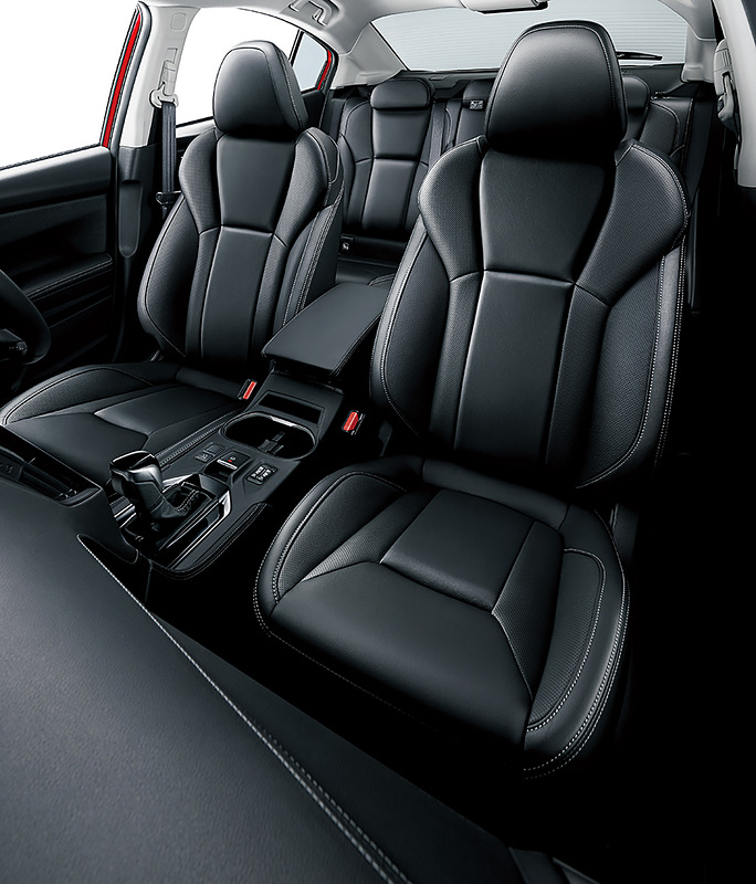 ブラックレザーパッケージをオプション設定