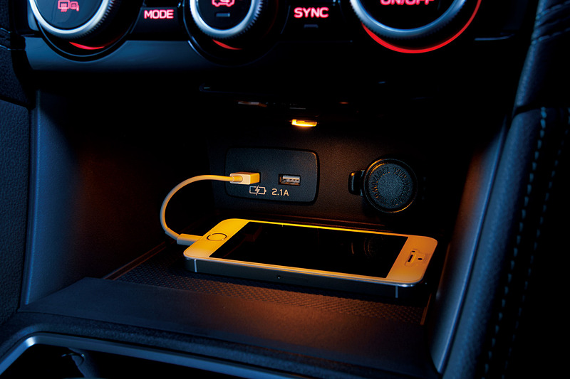 センタートレイ（照明付）＆SUB電源（フロント2か所）