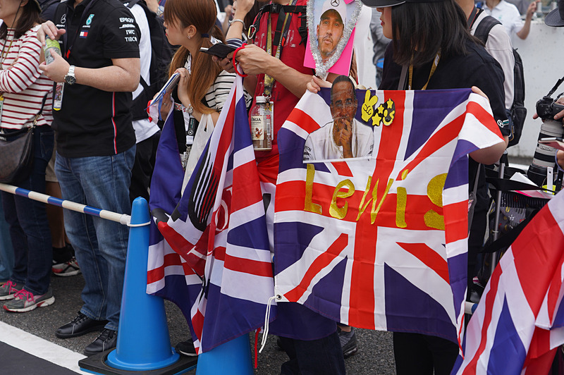 ハミルトン選手への愛をアピール？