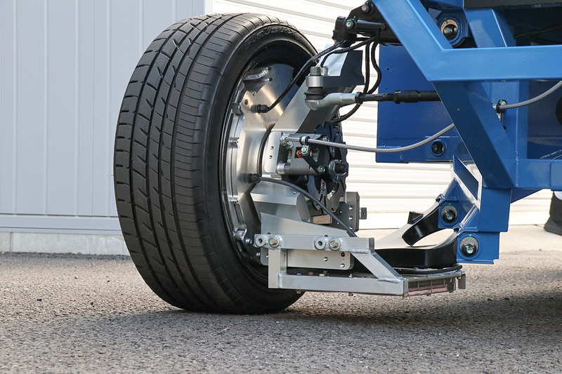 後輪に「第3世代走行中ワイヤレス給電インホイールモータ」を搭載した