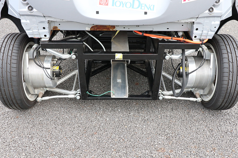 リアのモーター