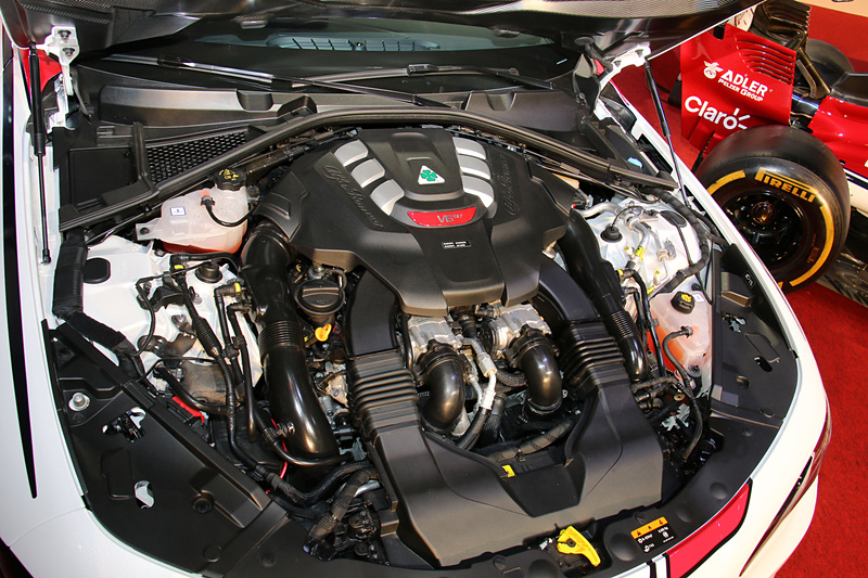 V型6気筒DOHC 2.9リッター直噴ツインターボ「670052589」型エンジンは最高出力383kW（520PS）/6500rpm、最大トルク600Nm（61.2kgfm）/2500rpmを発生