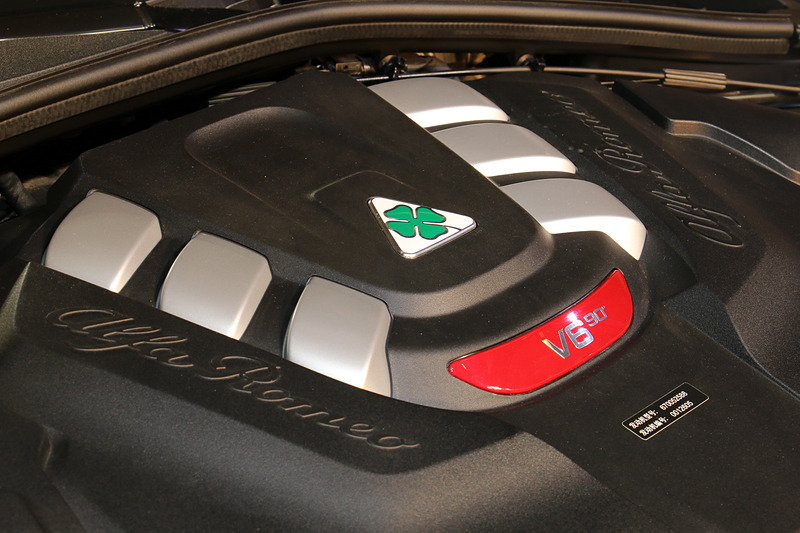 V型6気筒DOHC 2.9リッター直噴ツインターボ「670052589」型エンジンは最高出力383kW（520PS）/6500rpm、最大トルク600Nm（61.2kgfm）/2500rpmを発生