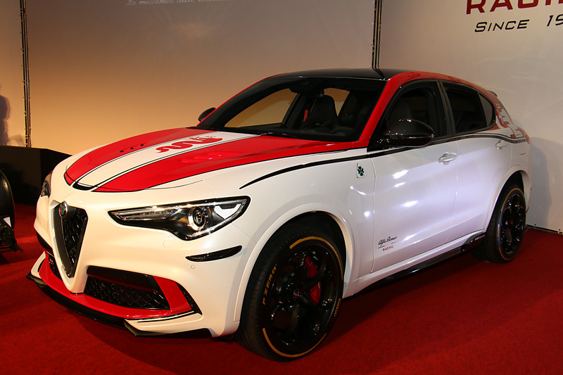 ステルヴィオ クアドリフォリオ F1 Tributo