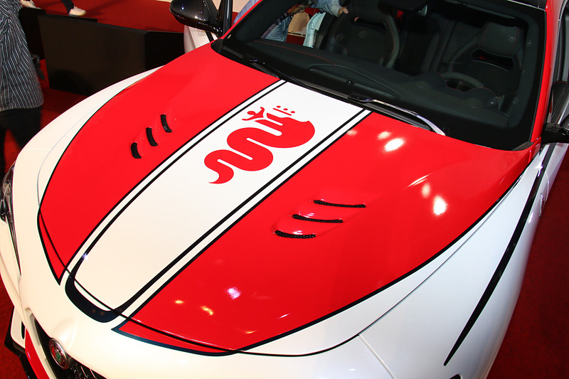 ジュリア同様にカッティングシートでC38のイメージを再現する