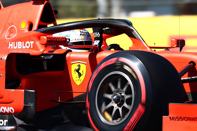 コースレコードでポールポジションを獲得したフェラーリのセバスチャン・ベッテル選手（5号車）