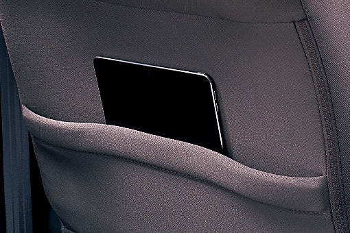 車内の収納スペースは豊富に用意されている