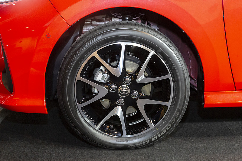 タイヤサイズは185/55R16。グレード別に14インチ～16インチの設定がある