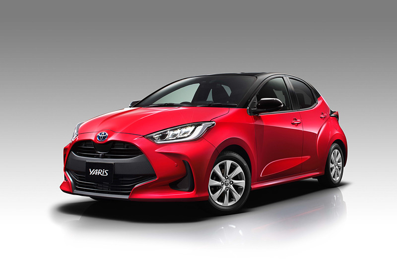 無駄をそぎ落としたキャビンで凝縮感を表現し、四隅に配したタイヤでアグレッシブな走りをアピール