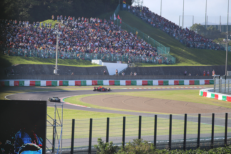 写真では分かりにくいかもしれないが、遠くのS字まで見わたせた