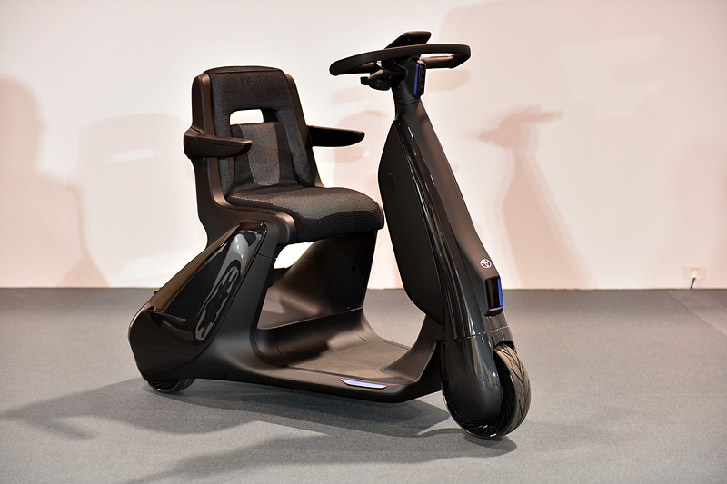 歩行領域EV 座り乗りタイプ