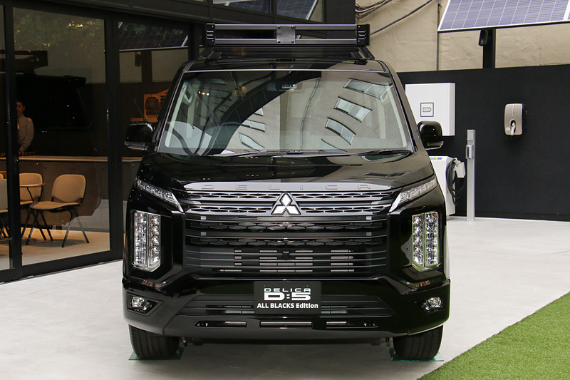 デリカD：5 ALL BLACKS Edition