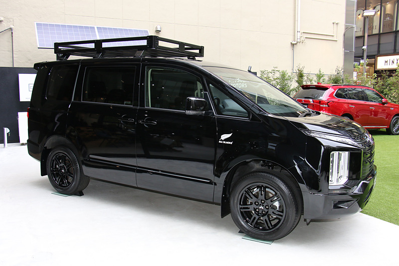 デリカD：5 ALL BLACKS Edition