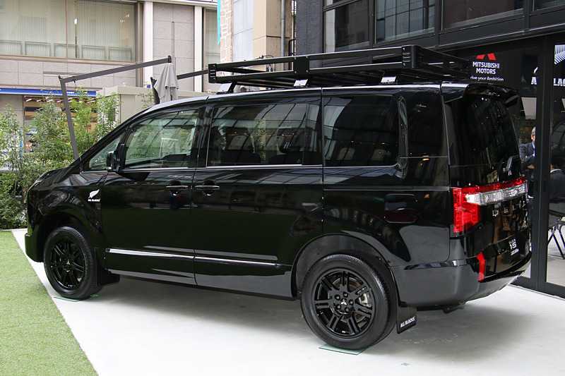 デリカD：5 ALL BLACKS Edition