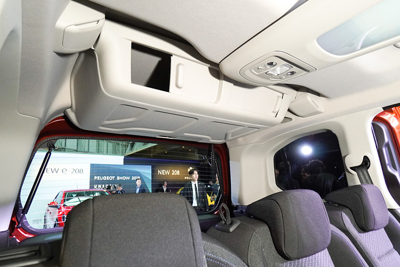 リフターの内装