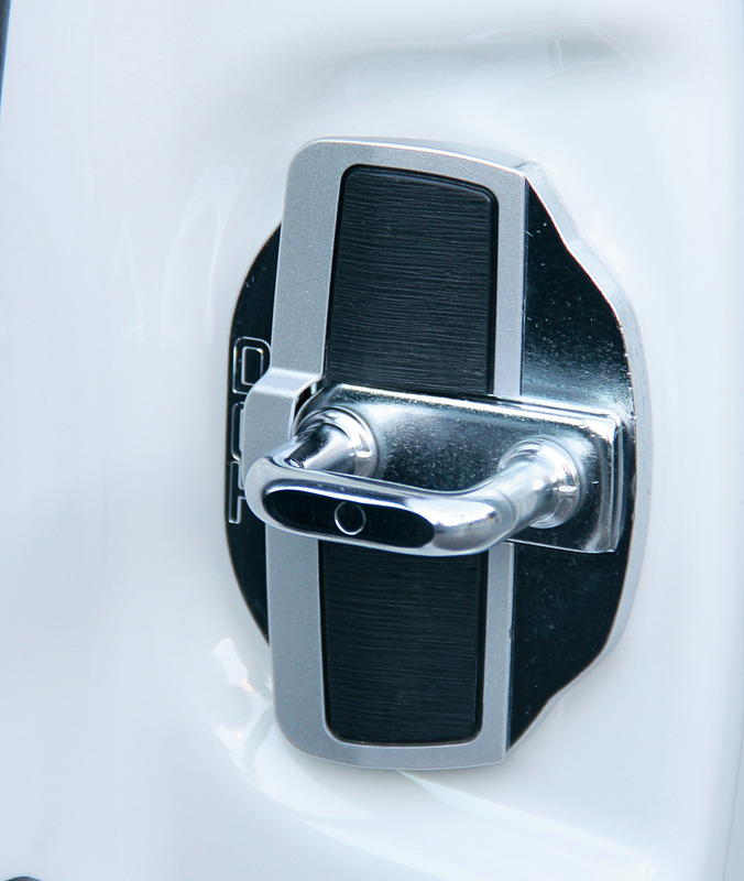 ドアスタビライザー：3万円（税別）/台	