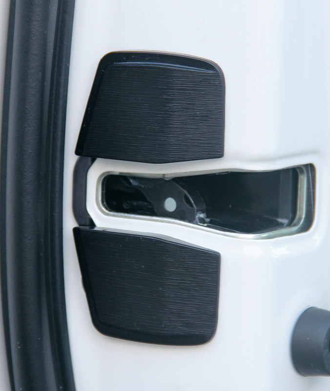 ドアスタビライザー：3万円（税別）/台	