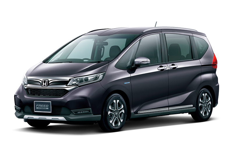 クロームスタイルのパーツを装着したクロスター