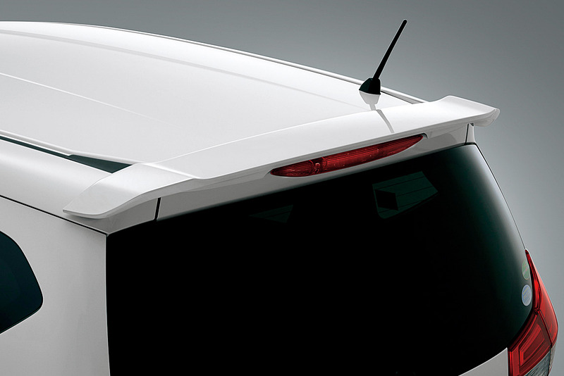 「テールゲートスポイラー」