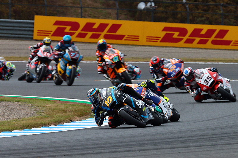 序盤、リードするマリーニ選手