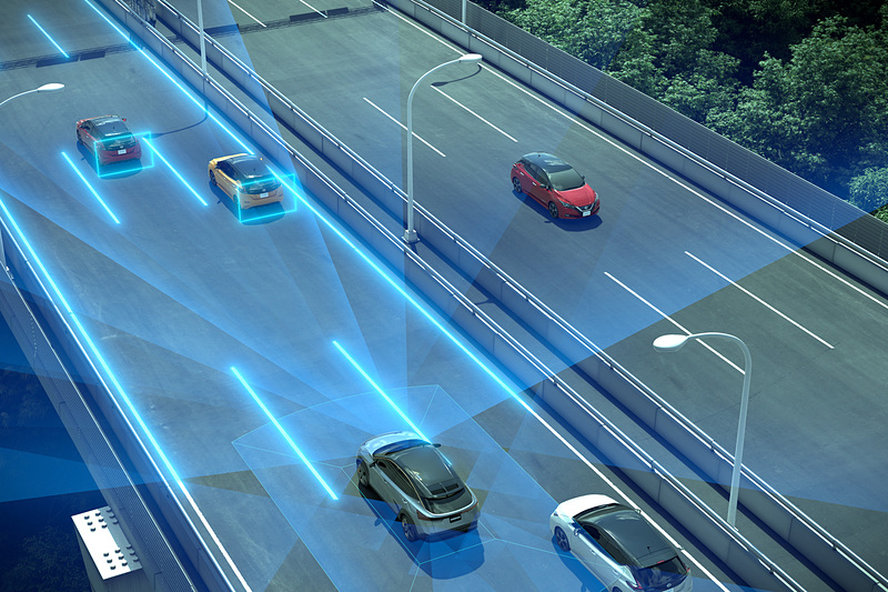 ニッサン アリア コンセプトはフロントウィンドウに3眼式カメラ「トライカム」を備え、高速道路でのハンズオフ機能などを利用できる「プロパイロット 2.0」を搭載